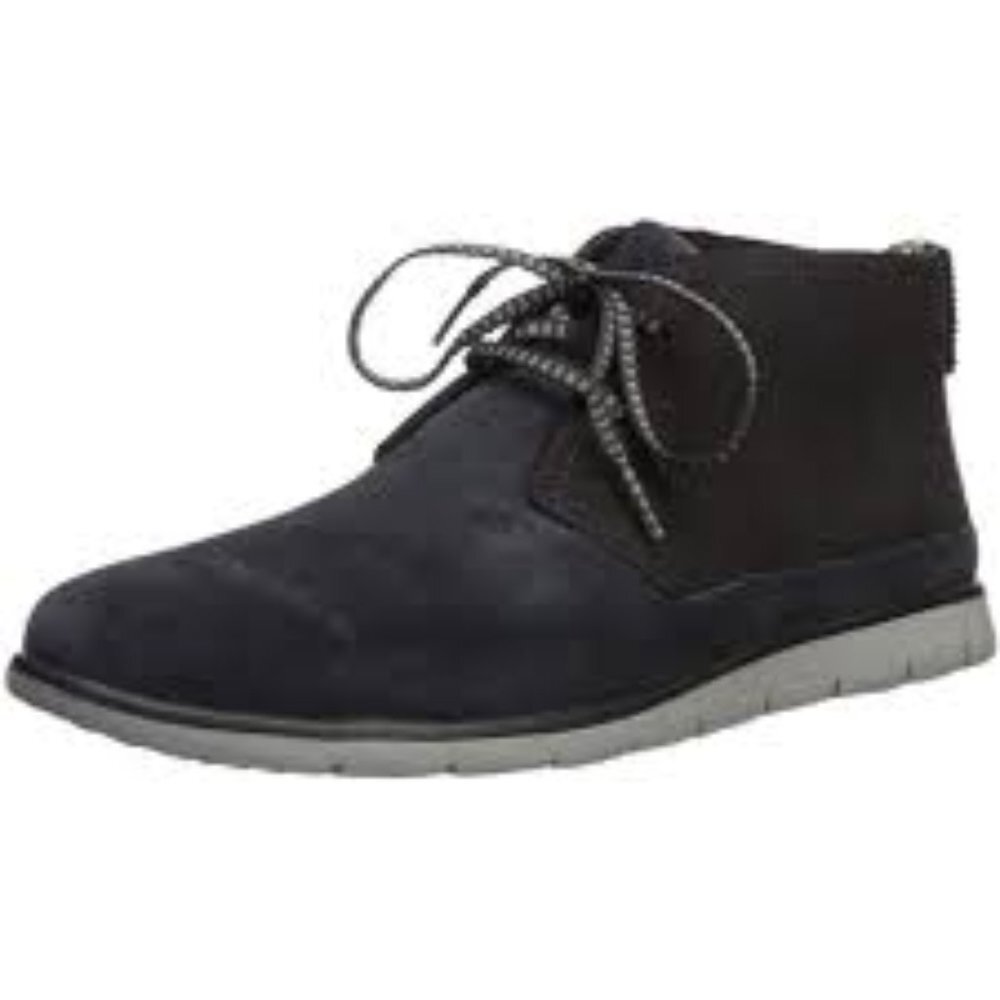 UGG Freamon Gray White Waterproof Suede Chukka Boots Men's size 9
